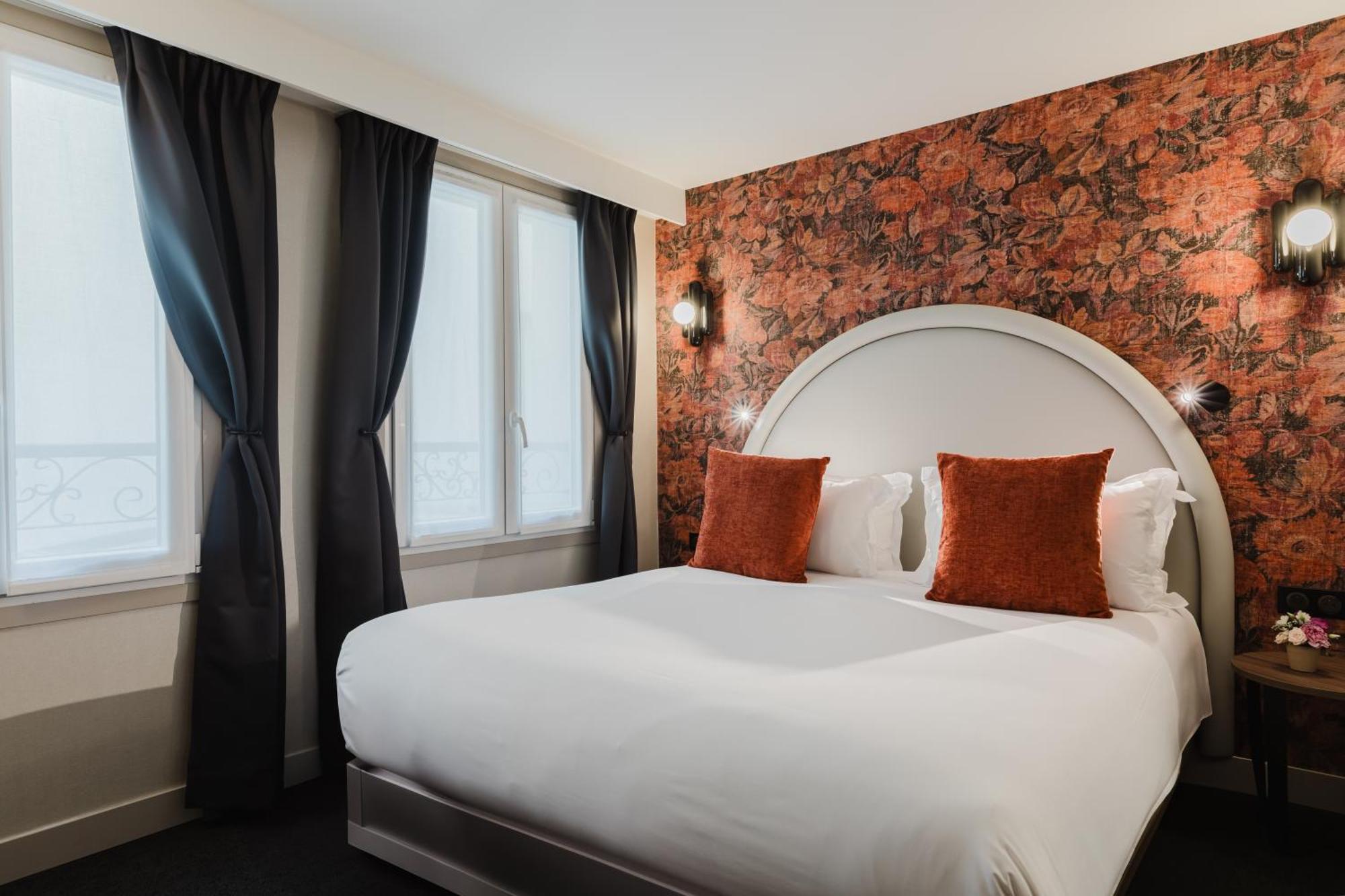 Opera Hotel 3*